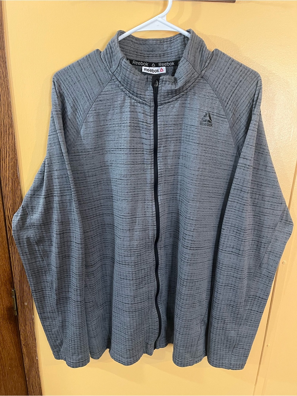 Reebok Mens Size S Gray Full-Zip Athletic/Running Performance Lightweight Jacket